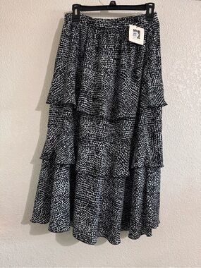 Anne Klein MWT Black and White 3 Tiered Ruffle Skirt